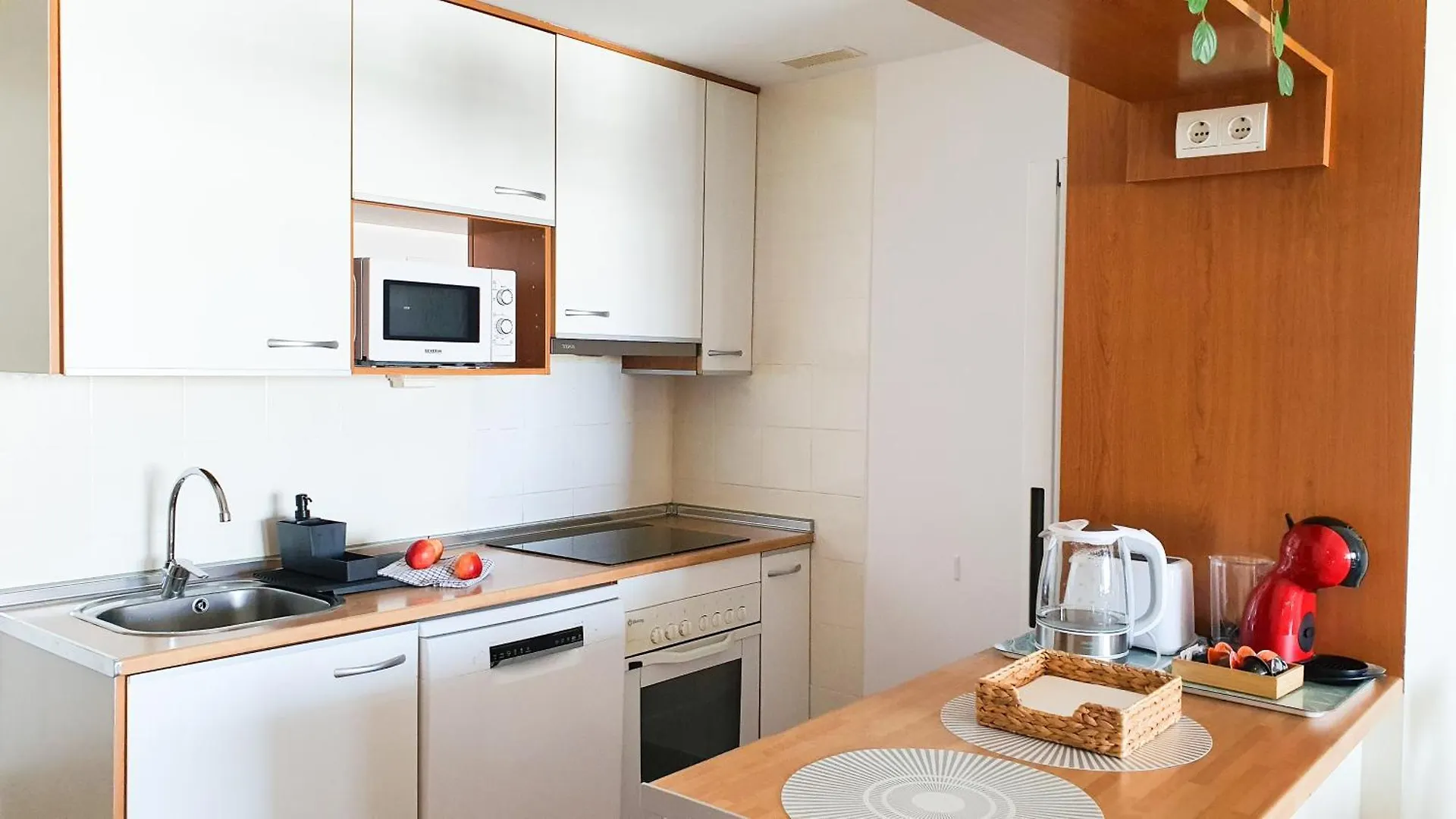 Sea&Sun Paradise, Heated Pool, 2Br, Parking Playa Paraiso  Playa Paraiso (Tenerife)