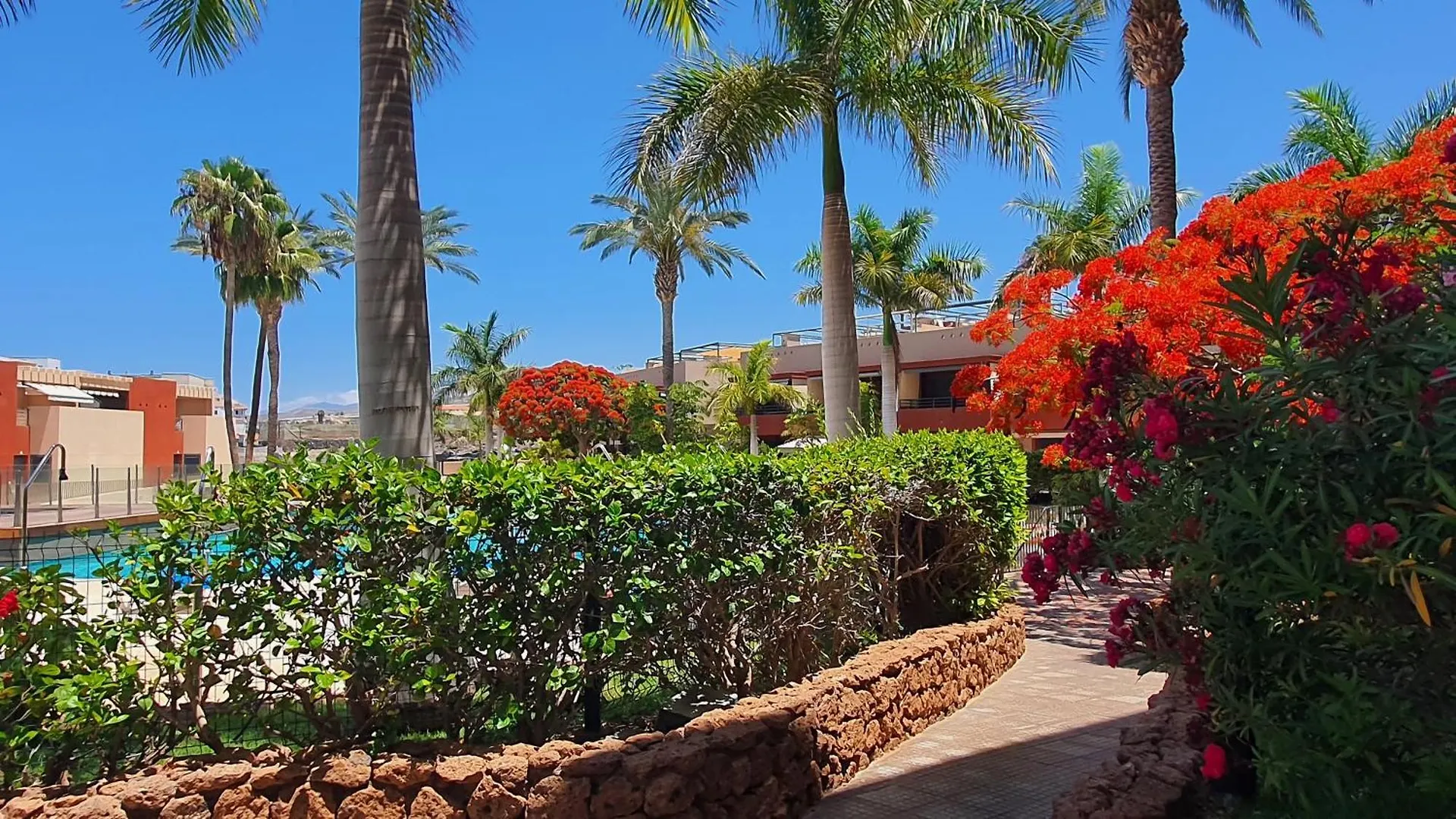 Sea&Sun Paradise, Heated Pool, 2Br, Parking Playa Paraiso  Spanien
