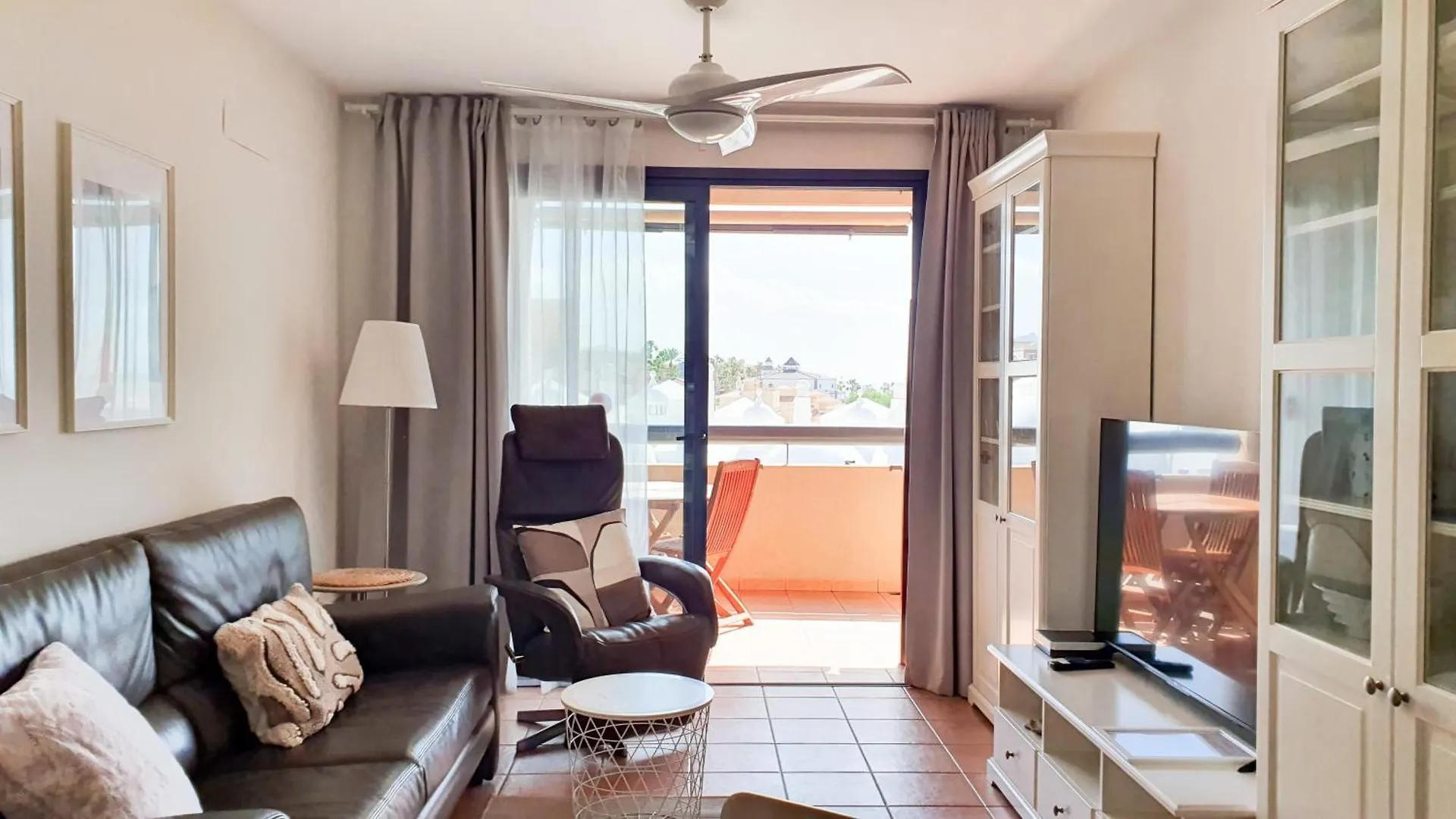 Apartment Sea&Sun Paradise, Heated Pool, 2Br, Parking Playa Paraiso