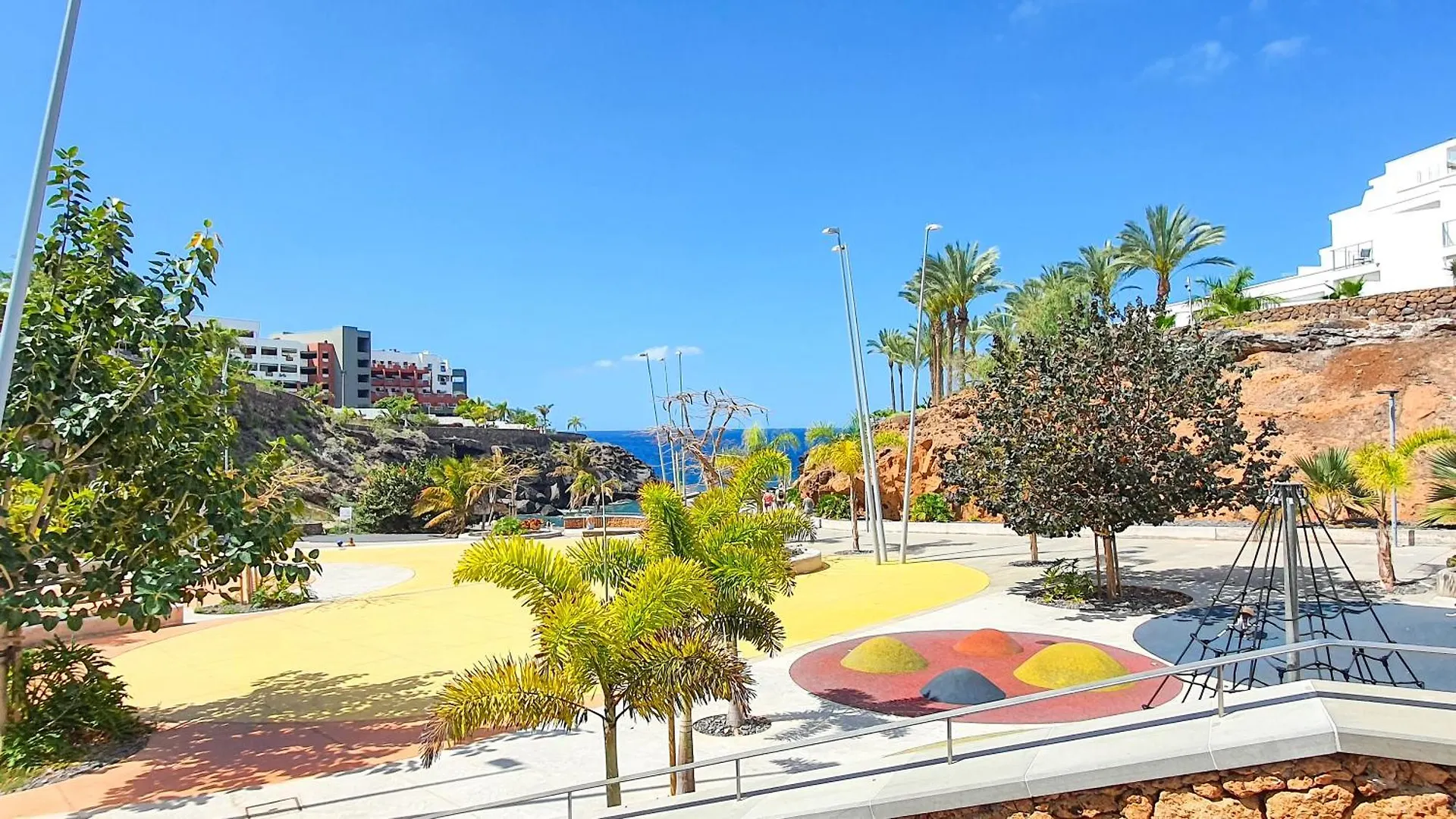 Apartment Sea&Sun Paradise, Heated Pool, 2Br, Parking Playa Paraiso  Spanien