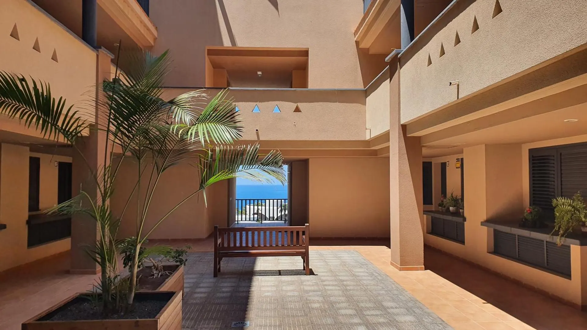 Apartment Sea&Sun Paradise, Heated Pool, 2Br, Parking Playa Paraiso